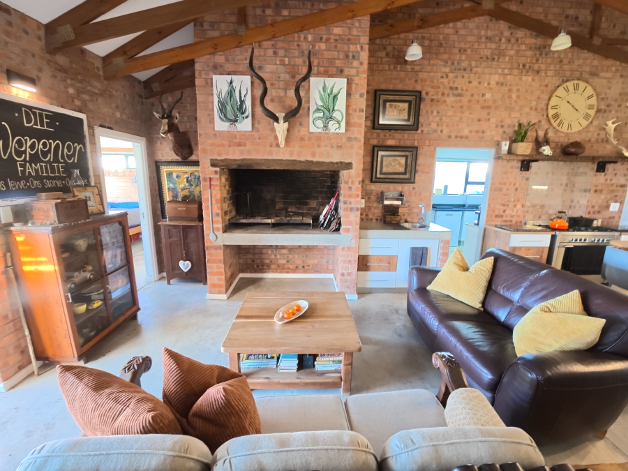 4 Bedroom Property for Sale in Paradise Beach Eastern Cape